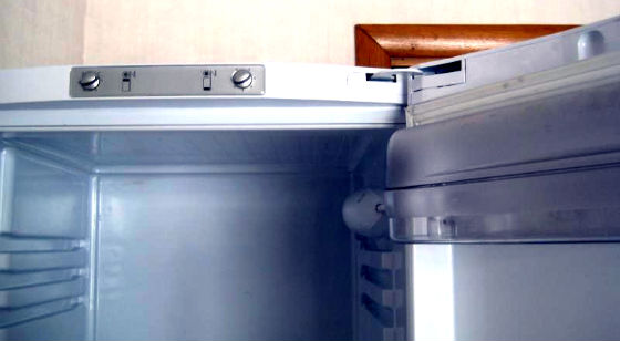 Перевесить двери холодильника в Фрязино | Вызов мастера по холодильникам на дом